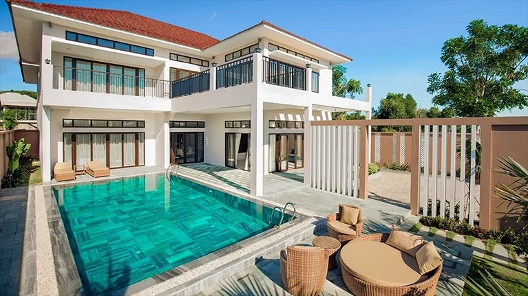 Four- bedrooms Villas