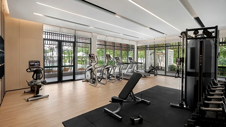 Phòng Gym với thiết bị hiện đại