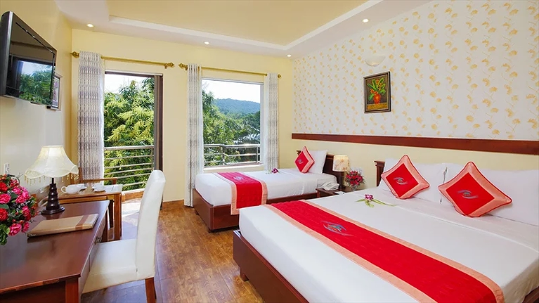 Superior Garden View