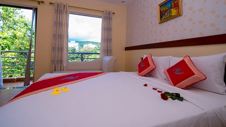 Superior Garden View