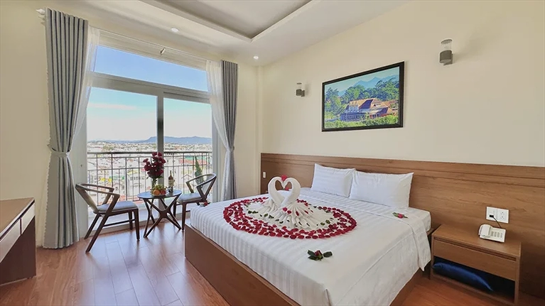 Hạng phòng Superior hướng thành phố