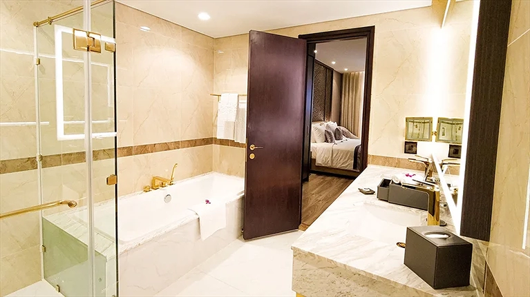 Toilet Prime Suite