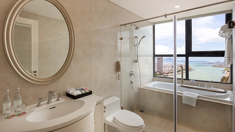 Suite Panoramic River View