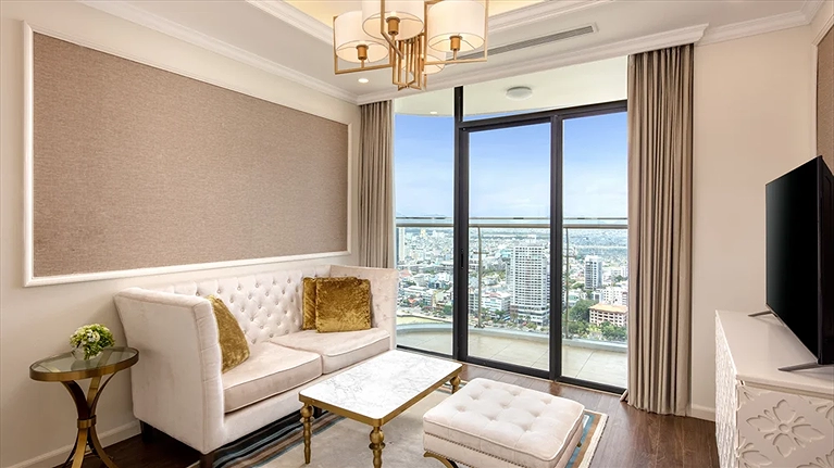 Suite Panoramic River View