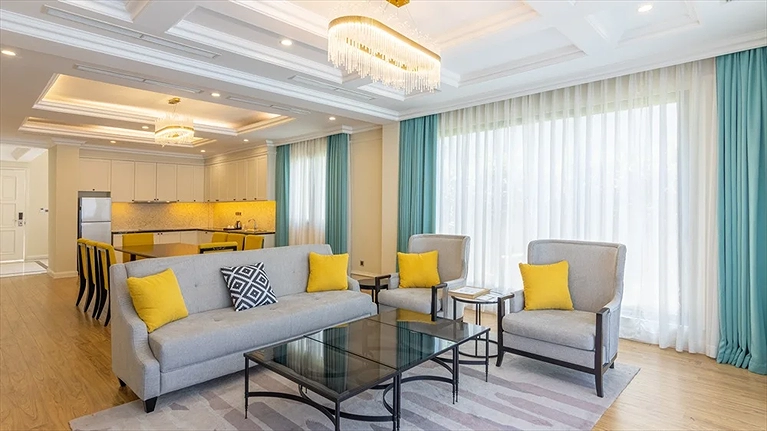 Không gian phòng khách & bếp Tropicana Villa