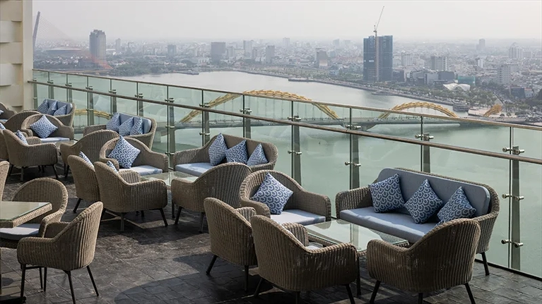 Tầm nhìn ra sông Hàn tuyệt đẹp