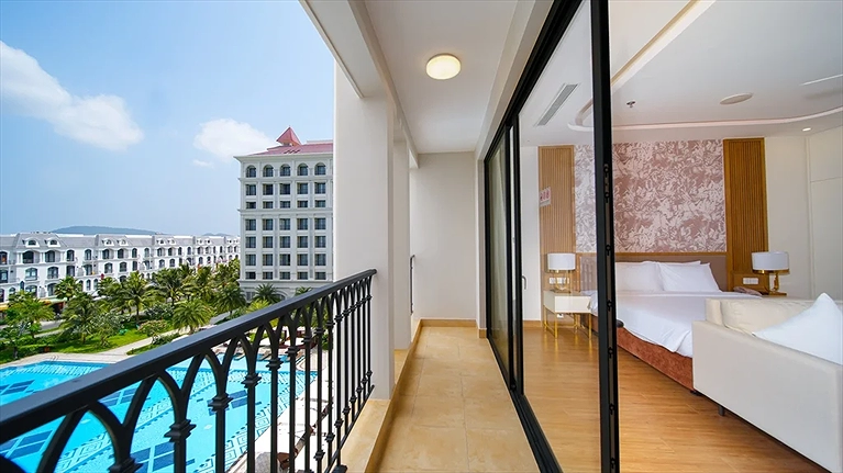 Ban công Studio Suite