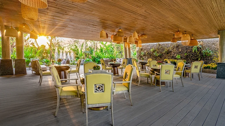 Nhà hàng Veranda Sông