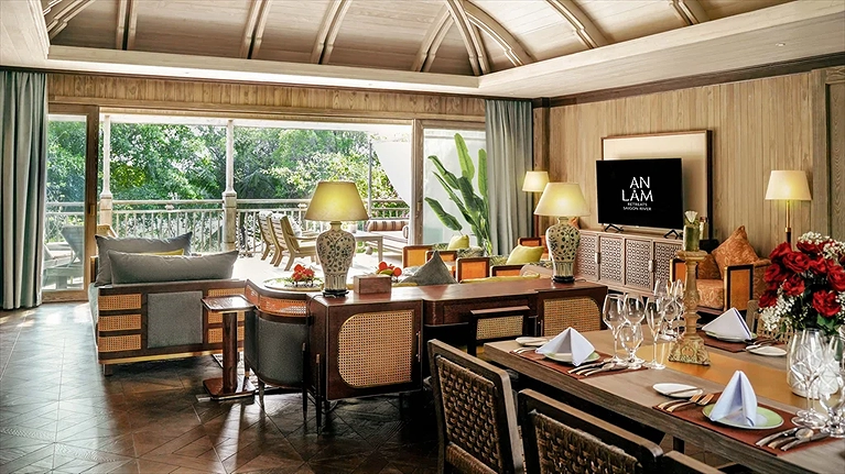 River View Signature Suite