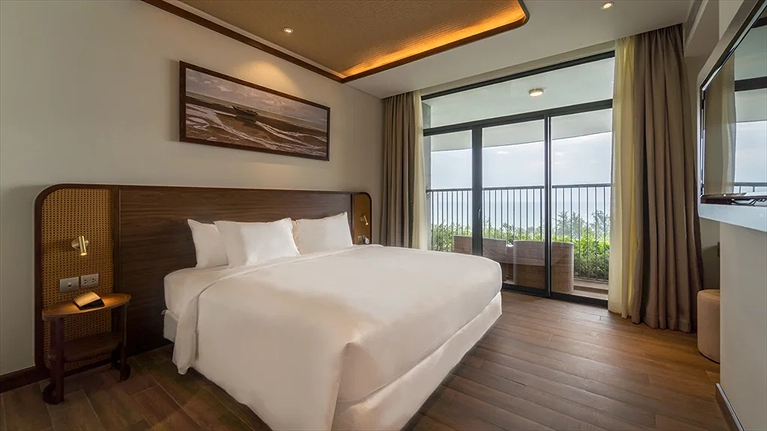 Executive Deluxe With Living Room