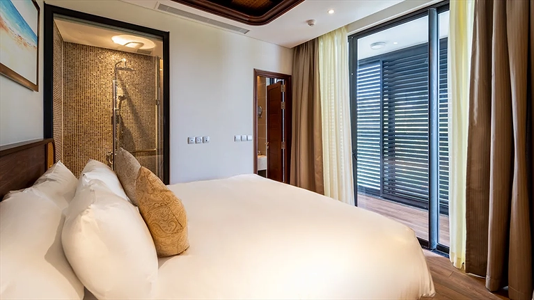 Luxury Villa With 05 Bedrooms