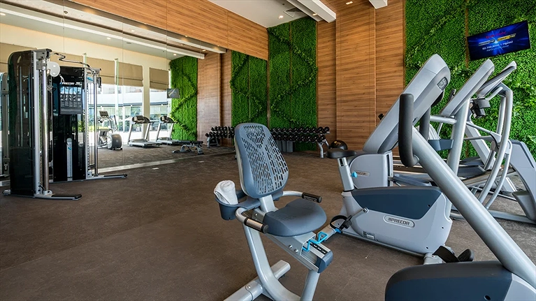 Phòng Gym với thiết bị hiện đại
