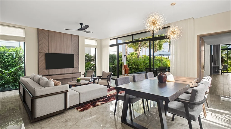 One Bedroom Pool Suite