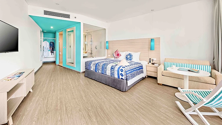 Superior Room with Pool Access