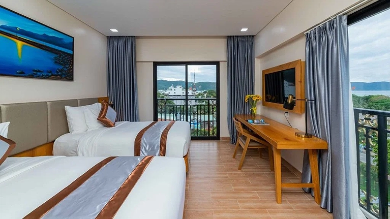 Deluxe Bay & Sea View