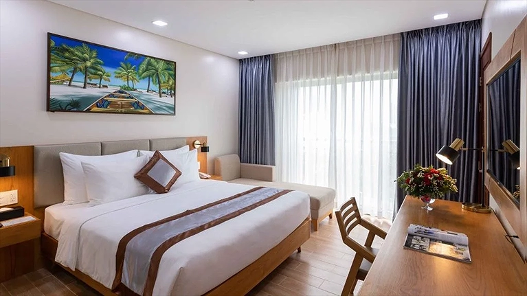 Deluxe Mountain View