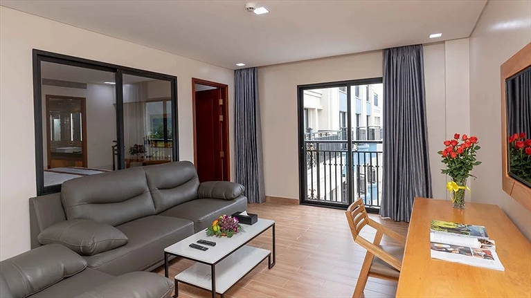 Lord Island Sky & Sea view