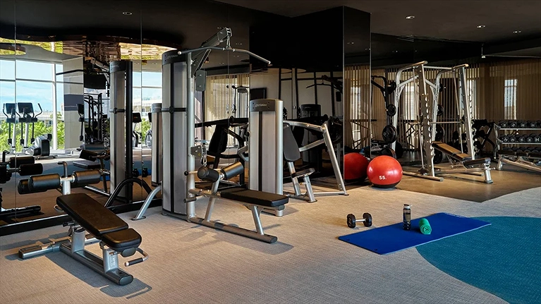 Phòng Gym với thiết bị hiện đại