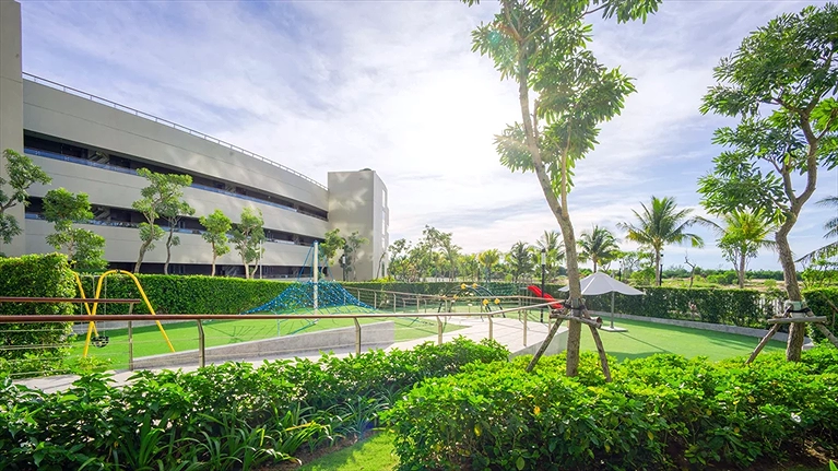 Khu vui chơi trẻ em ngoài trời