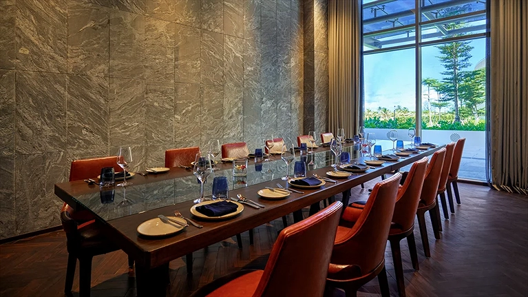 Phòng ăn riêng nhà hàng Salt "N" Pepper