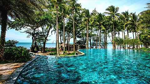 Hồ bơi ngoài trời