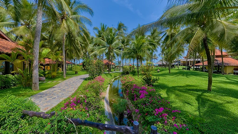 Khuôn viên Resort