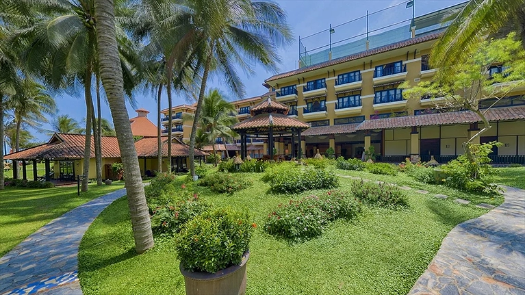 Khuôn viên Resort