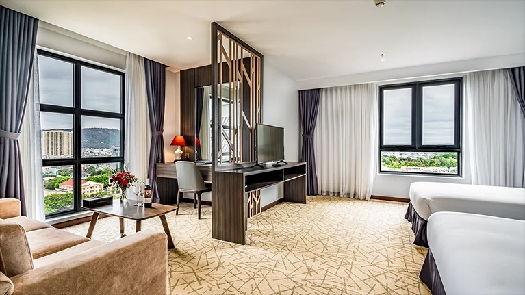 Family Triple Room City View