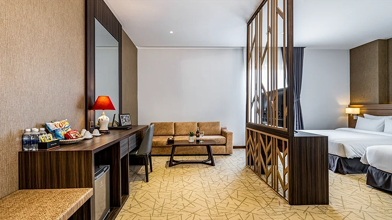 Family Quadruple Room City View