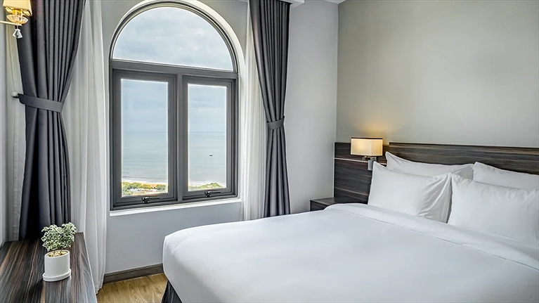 Three-bedroom Apartment Ocean View