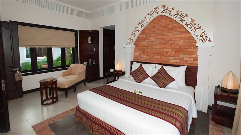 Bungalow Garden View