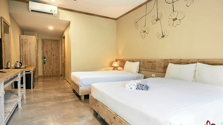 Deluxe Twin Garden View