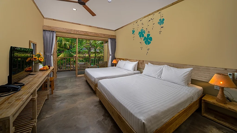 Deluxe Family Garden View