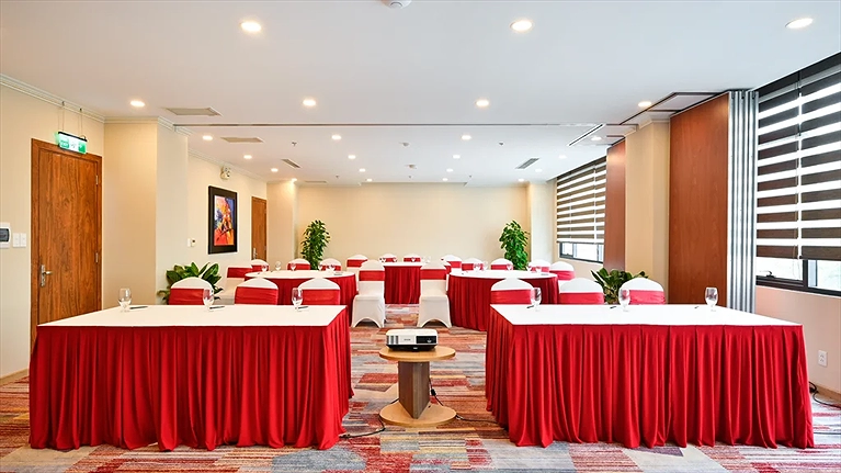 Phòng hội nghị Bạch Đằng