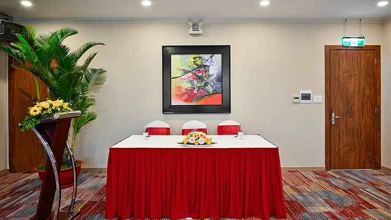 Phòng hội nghị Bạch Đằng