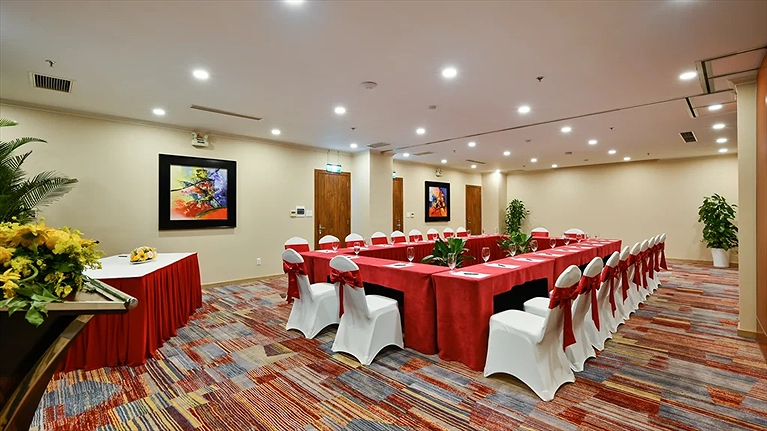 Phòng hội nghị Bạch Đằng