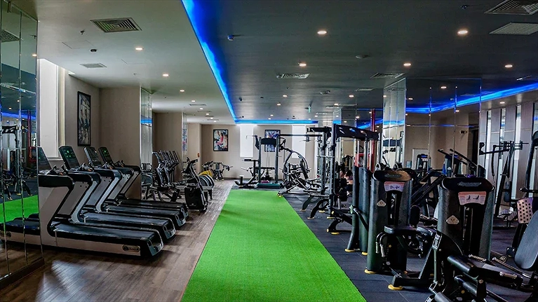 Phòng Gym với thiết bị hiện đại
