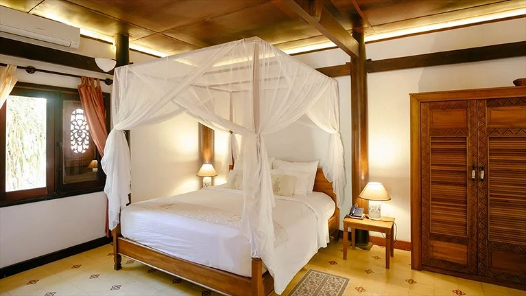 Premier Garden Family Room