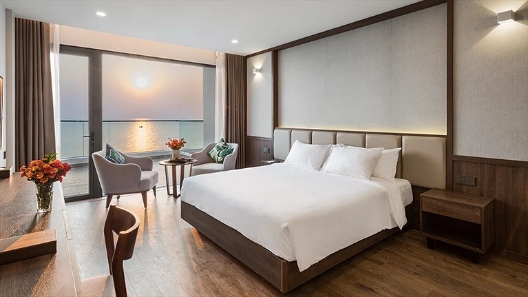 Deluxe Ocean Panorama