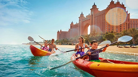Atlantis The Palm cung cấp nhiều hoạt động vui chơi thú vị trên biển
