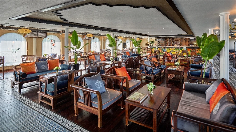 Cochindochine Lounge không gian rộng rãi