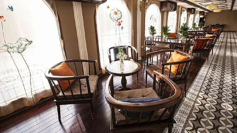Cochindochine Lounge không gian rộng rãi