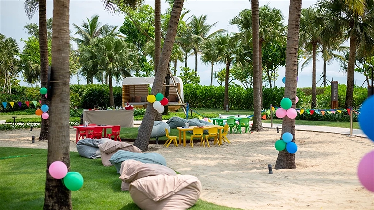 The Play - Khu vui chơi ngoài trời dành cho trẻ em