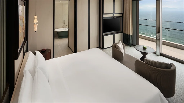 Premier Ocean Suite