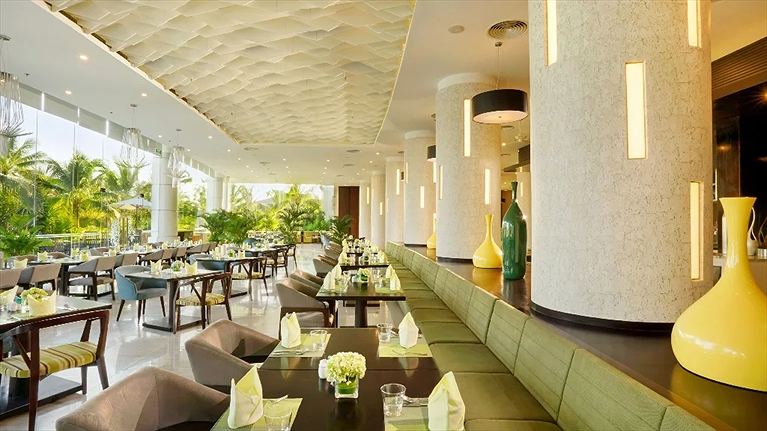 Nhà hàng Nha Trang Bay