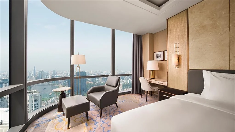 Premier / Club Panoramic View Room