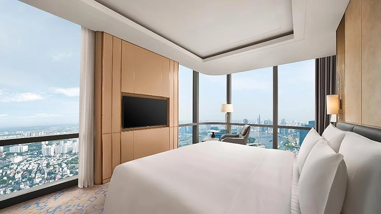 Premier / Club Panoramic View Room