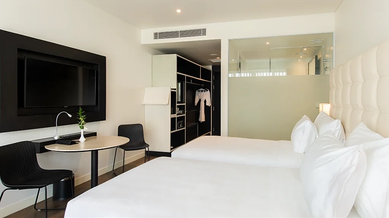 Deluxe City / Bay View