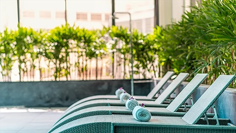 Bể bơi bốn mùa trong nhà ấm áp