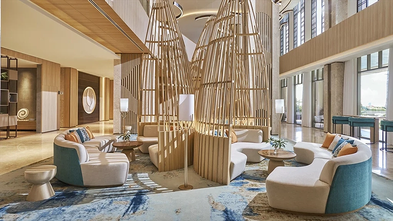 Khu vực ghế ngồi trước cà phê Coral